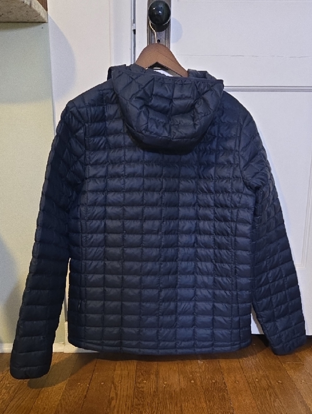 The North Face Mens Thermoball Hooded Jacket Navy Blue Puffer Large - Picture 3 of 3